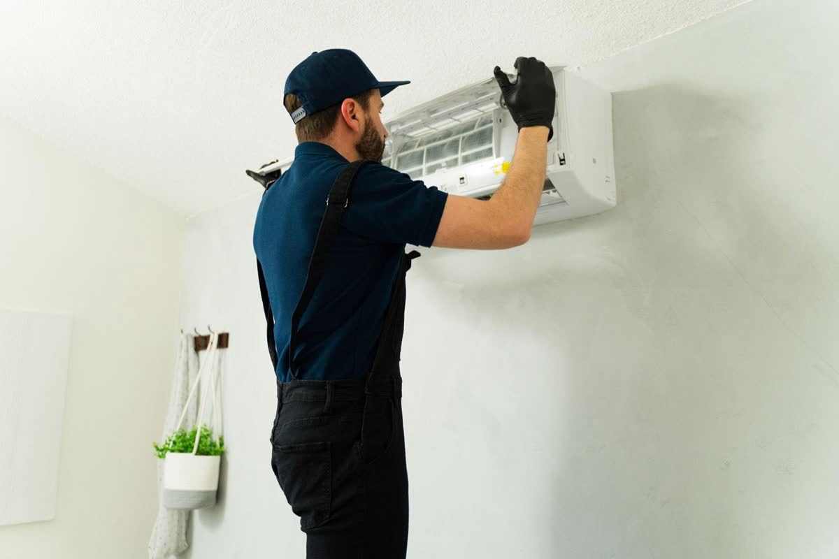 Namestitev klimatske naprave Daikin v poslovnem prostoru